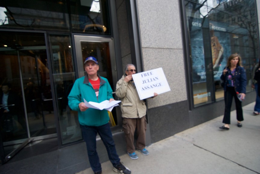 4.16.19. Assange Protest.5